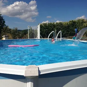 https://la-tour.hotels-rhonealpes.com